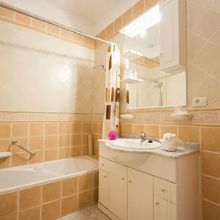 Ona Claveles Lägenhetshotell 4*