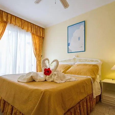 Lägenhetshotell Ona Claveles Los Cristianos (Tenerife)