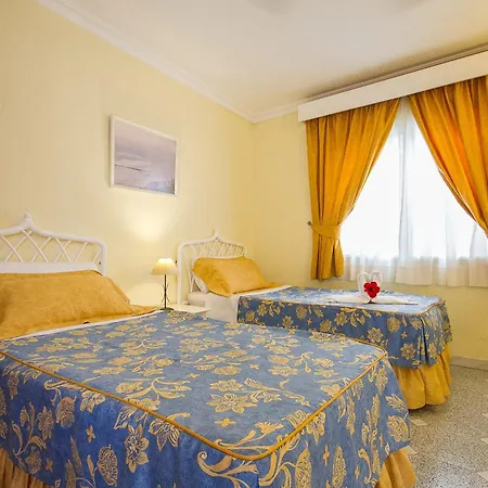 Aparthotel Ona Claveles