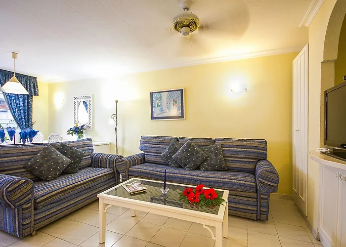 Ona Claveles Aparthotel