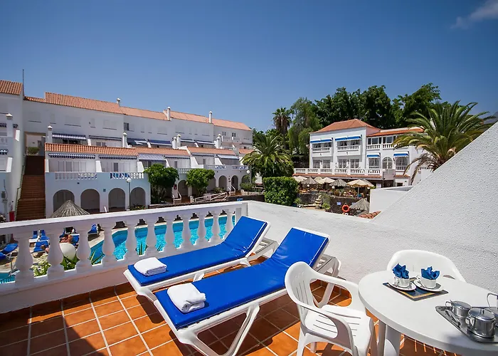 Ona Claveles Aparthotel